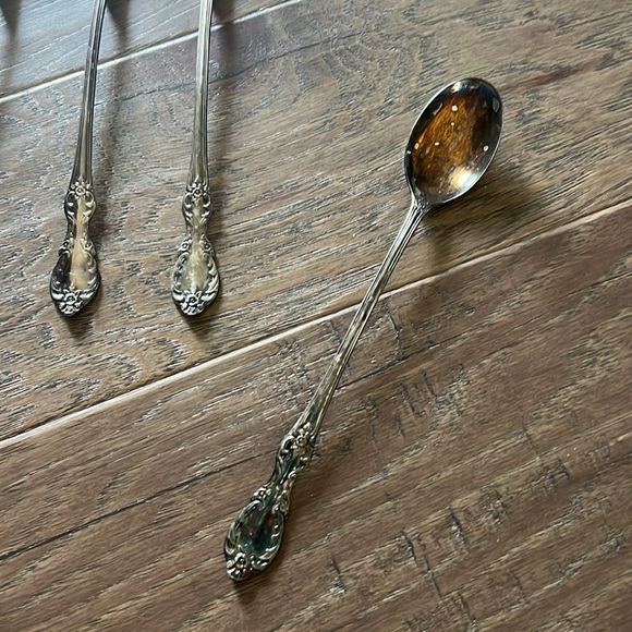 WM Rogers - Silver plated - Teaspoons - Set of 4 - Picture 8 of 10